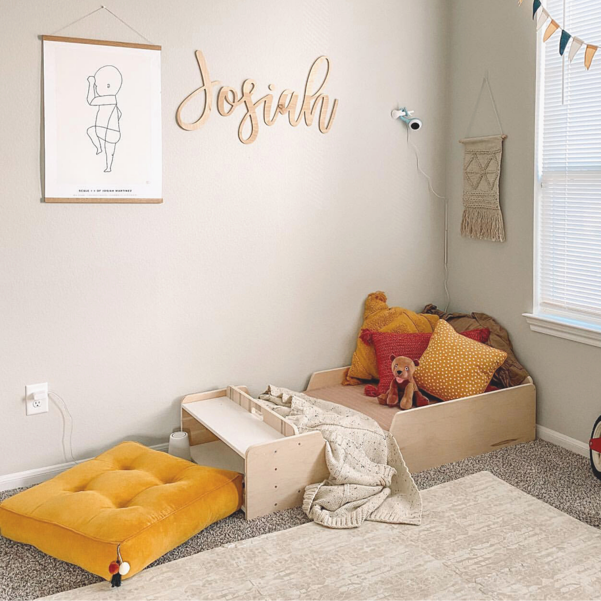 Montessori bed for toddlers and kids bedroom