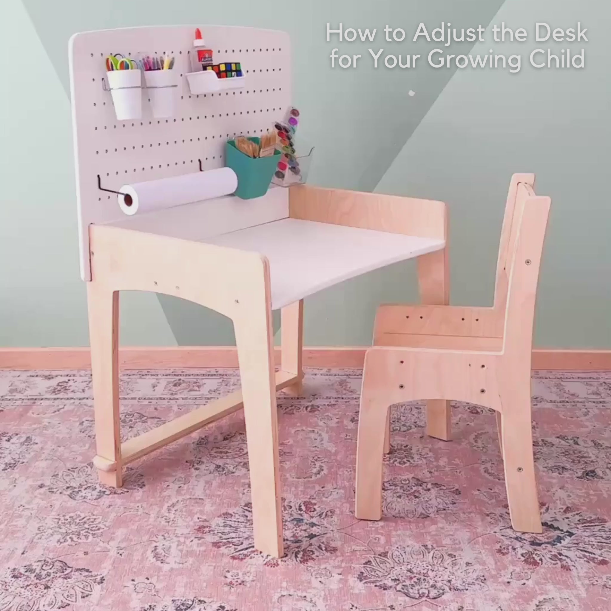 Charger la vidéo : Lumen Big Kid Desk in action – showcasing its adjustable design for growing kids. A parent adjusts the desk height, adds a tabletop for extra storage, and places items inside. The matching chair is resized using a screwdriver. Montessori-inspired, made in Canada, perfect for ages 4.5 to 10+.